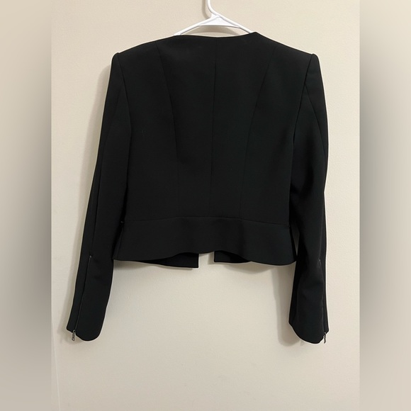 BCBGMaxAzria cropped long sleeve black blazer - Picture 5 of 7